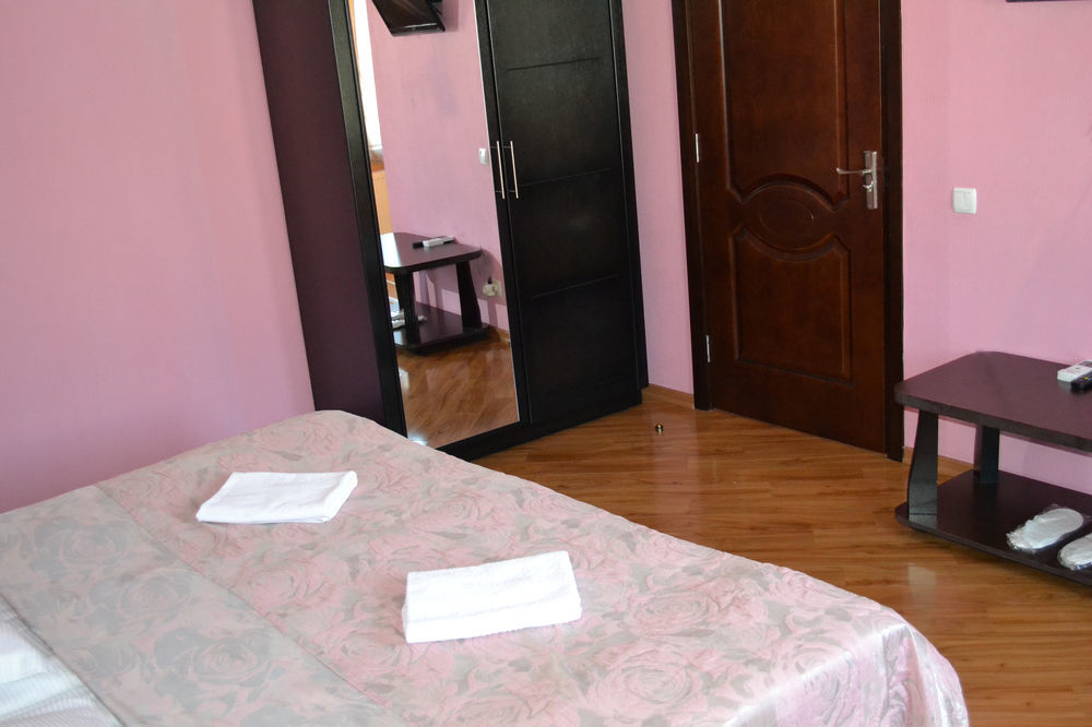 Your House In Tiflis Exterior foto