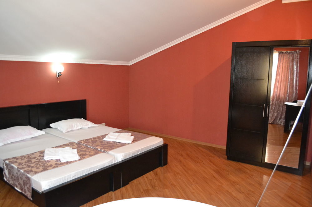 Your House In Tiflis Exterior foto